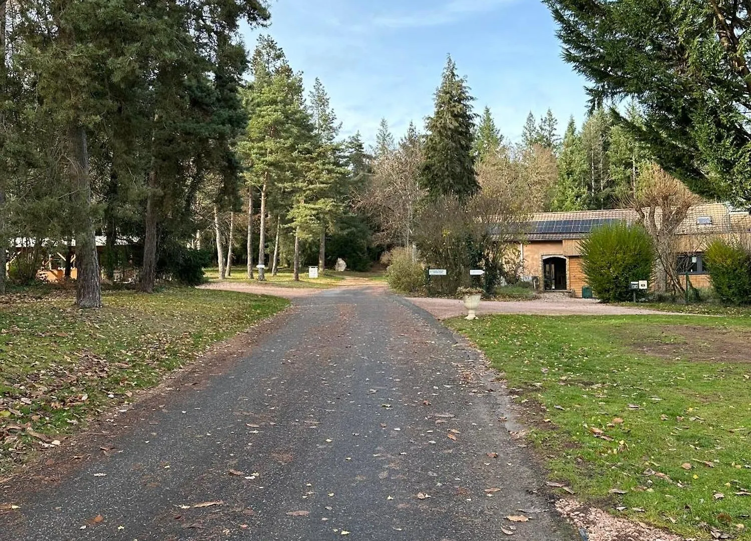 Du Cote De Chez Sam Hotel Andelaroche Herberg